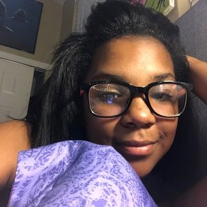 Meet your Posher, Samone